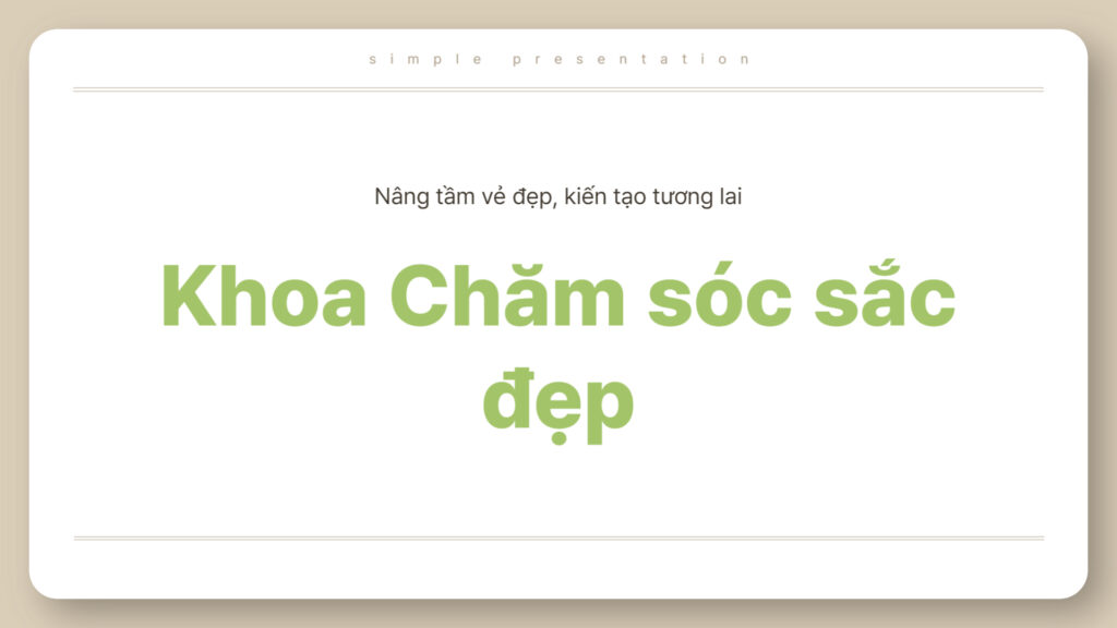 Sinh viên đang thực hành chăm sóc da trong lớp học ngành Chăm sóc sắc đẹp.