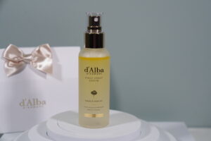 D'Alba White Truffle First Spray Serum - Serum Hàn Quốc nổi tiếng, chứa chiết xuất nấm truffle trắng từ Ý, mang lại hiệu quả dưỡng ẩm và làm sáng da.